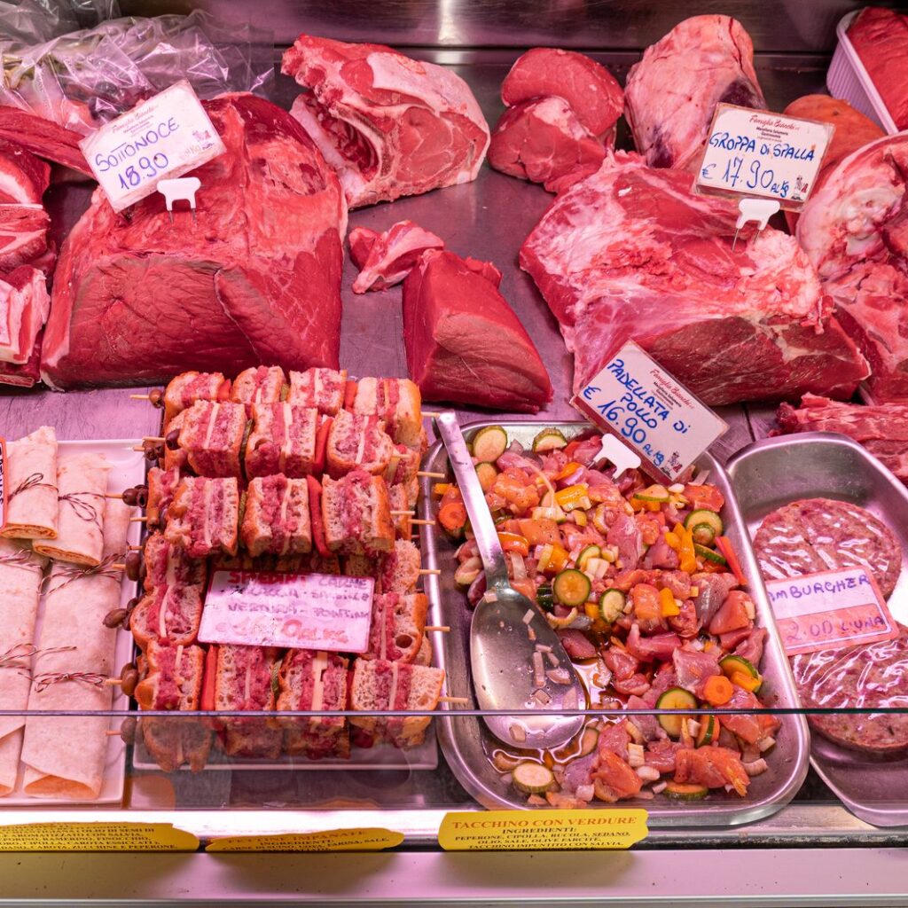 Banco delle carni fresche della Macelleria Bianchi