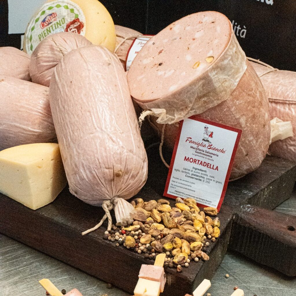 Mortadella e salumi di produzione propria