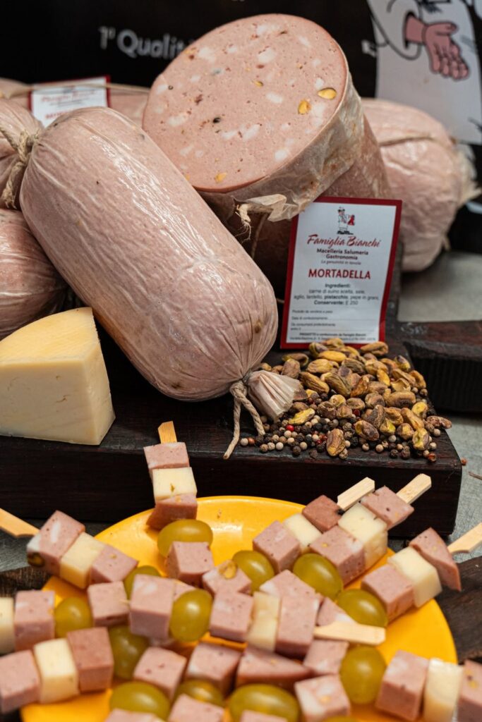 Spiedini di mortadella e formaggio